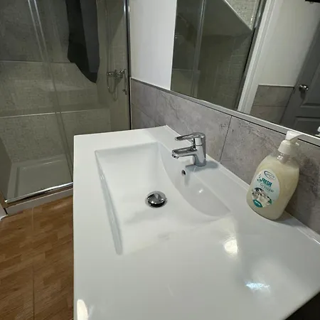 בית נופש Atlantic House *